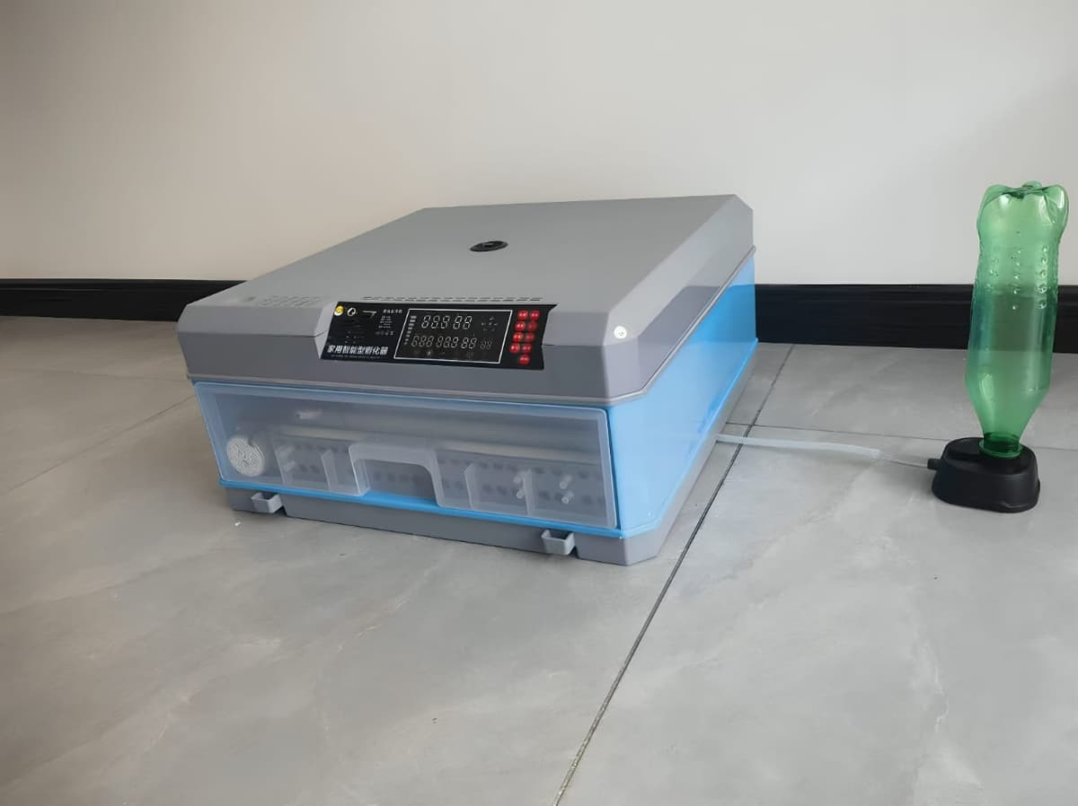 68 Egg Incubator AC/DC